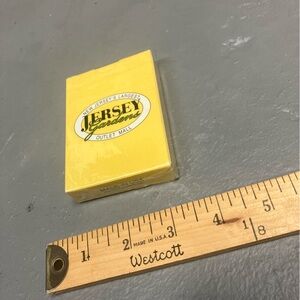 Yellow Jersey Gardens Playing Cards